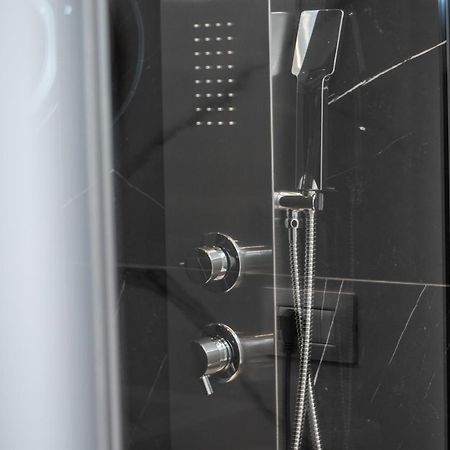 Ameli Home Luxury Apartment Taranto Eksteriør bilde